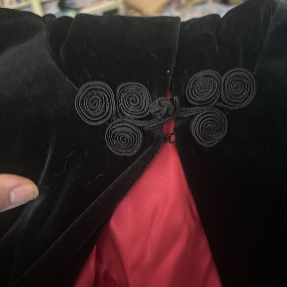 1980s Vintage JS Collections Black Velvet Long Maxi Opera Cloak Hooded Cape - S - Picture 7 of 7